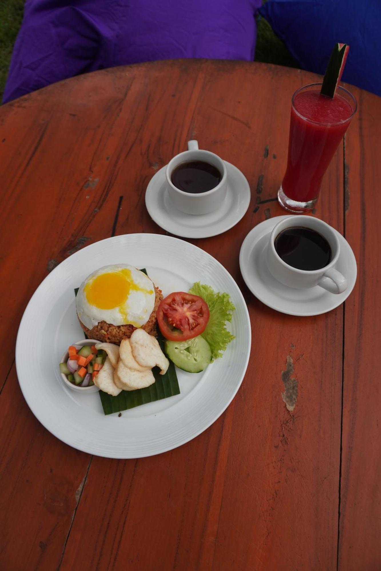 Bali Made Escape Hotel Gianyar  Exterior photo
